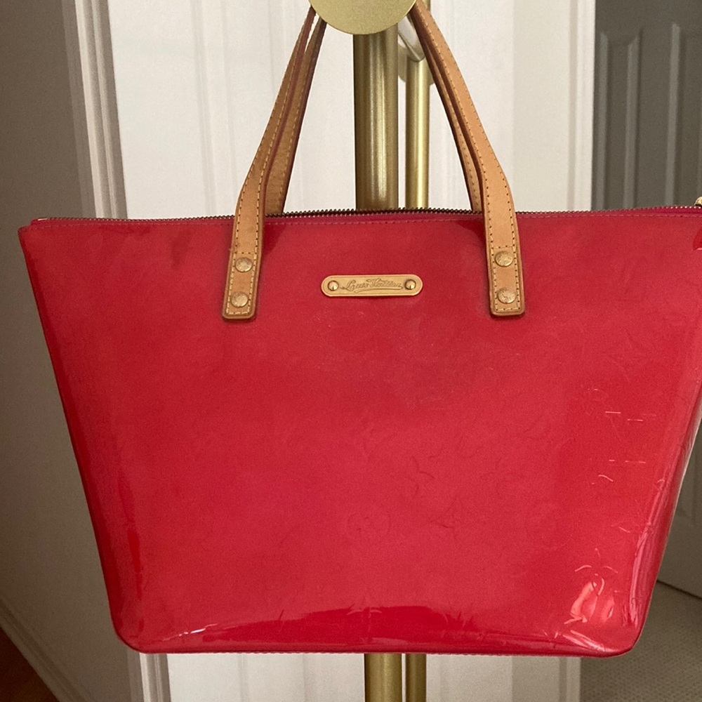 Authentic Louis Vuitton Monogram Vernis Bag